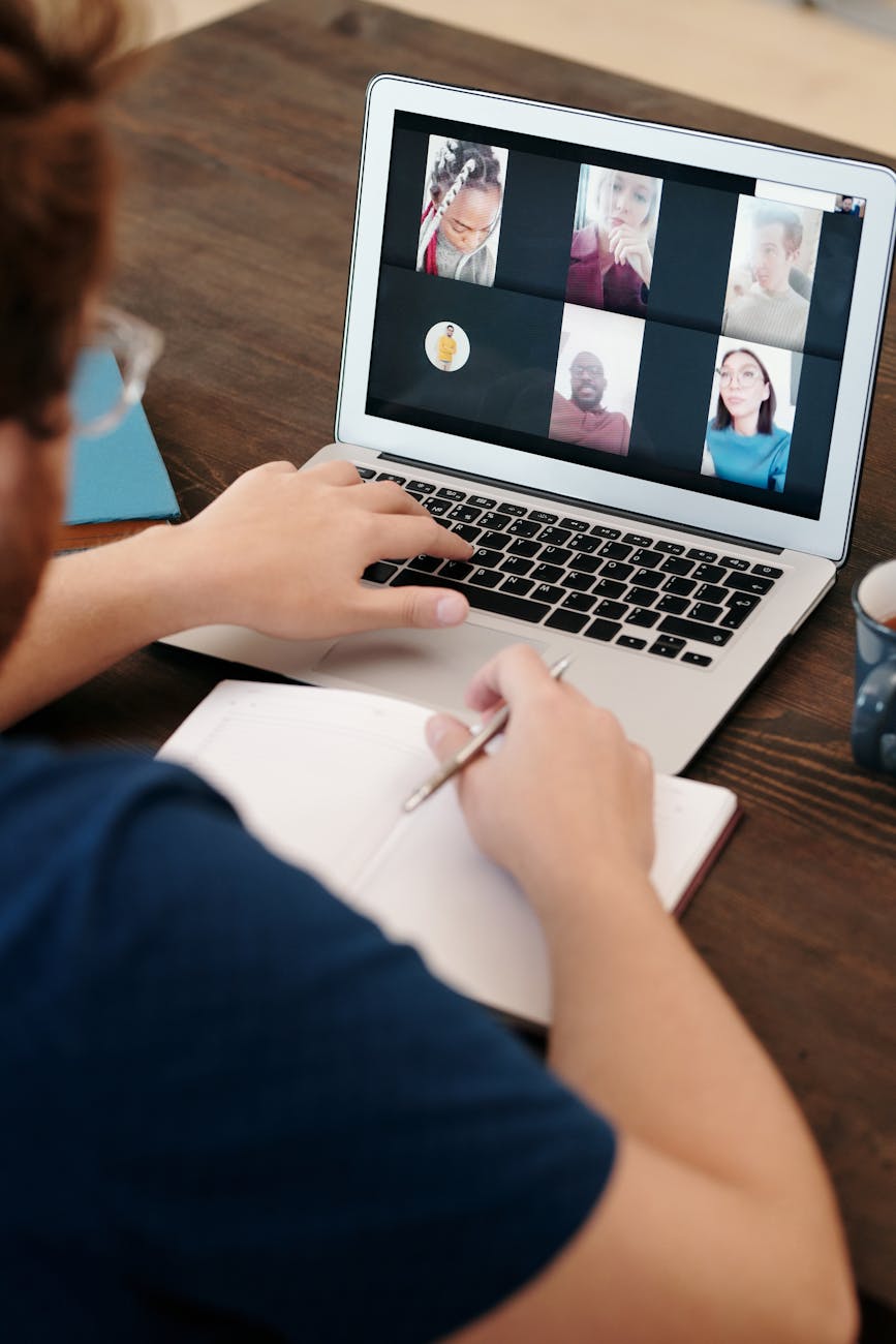 Online meetings: why you should be a good audience&nbsp;member